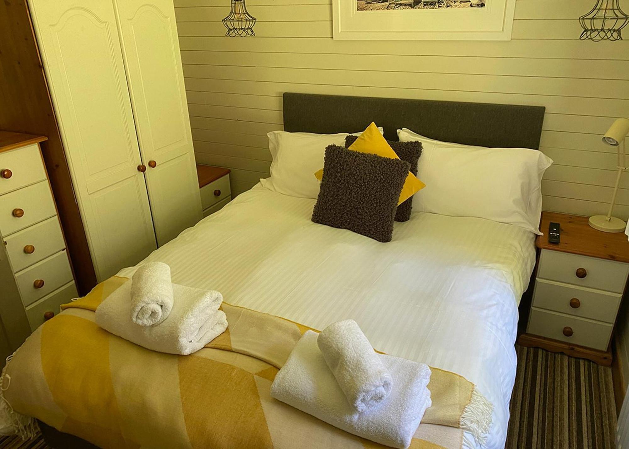 Stratton  Ivyleaf Combe Lodges חדר תמונה